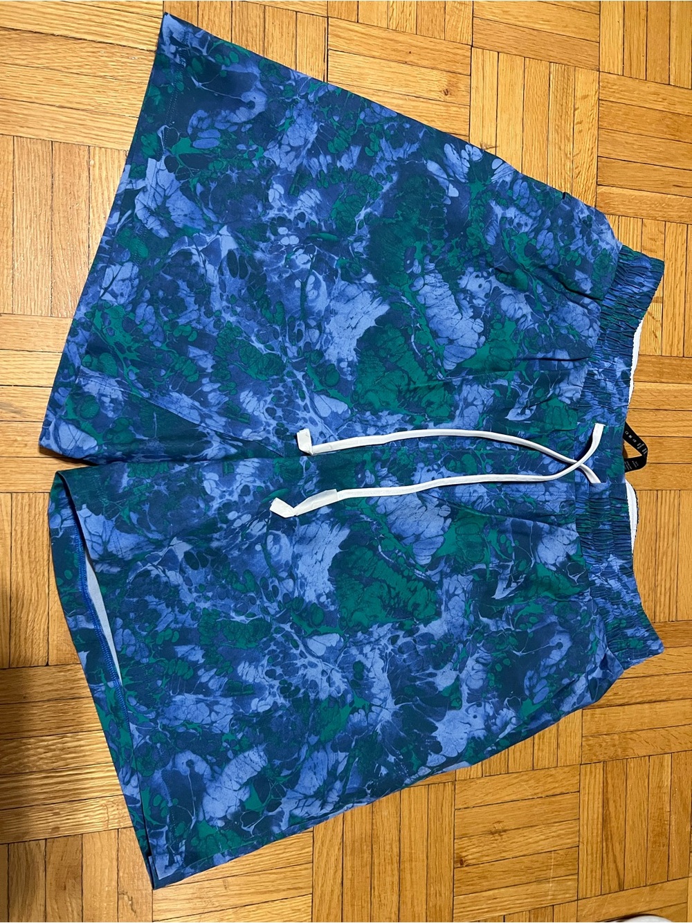 Lululemon pool short 7 inch
